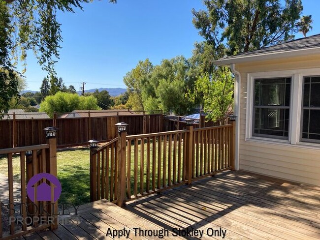 Building Photo - 2438 Upland Dr