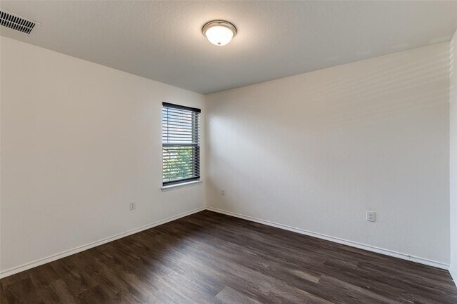 Building Photo - 6209 Garden Rose Path