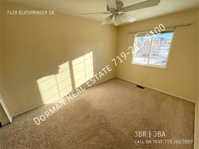 Building Photo - Open Concept 2 Story