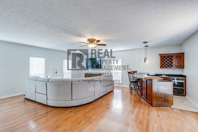 Building Photo - 3 Kyle Ct