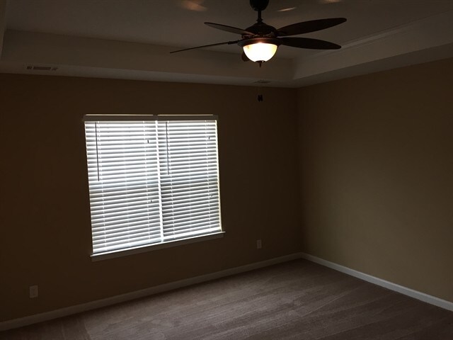 Building Photo - 126 W Tahoe Dr