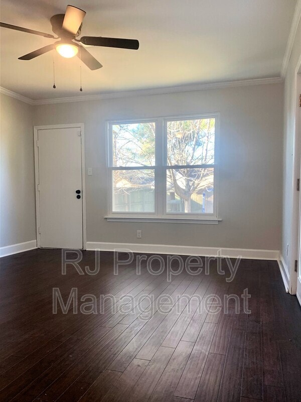 Building Photo - 3810 Montclair Dr