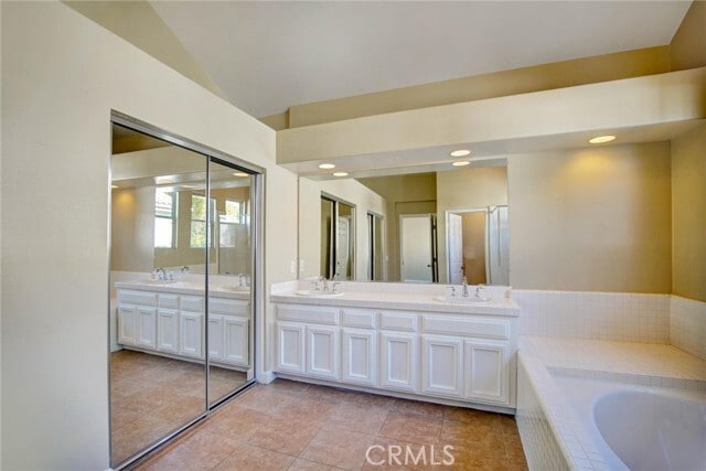 Building Photo - 23985 Nicole Way