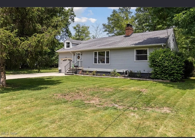 Building Photo - 2353 W Hedgewood Dr
