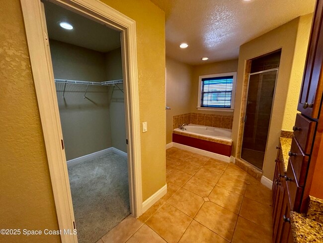 Building Photo - 1390 Isabella Dr