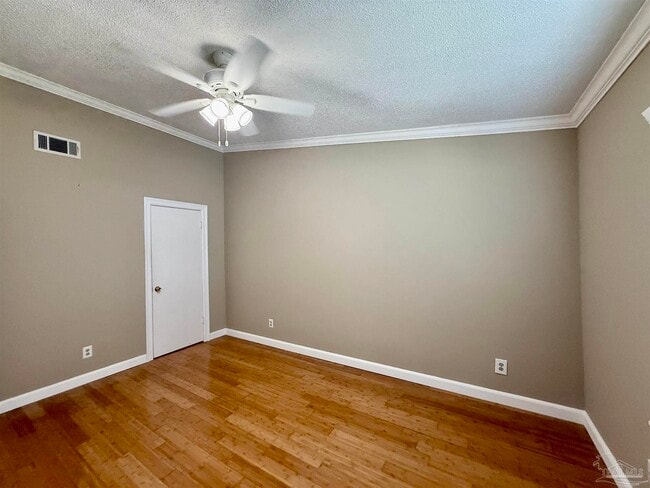 Building Photo - 200 Pensacola Beach Rd