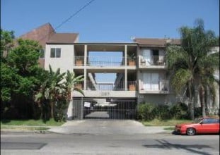 Building Photo - White Street Apartments