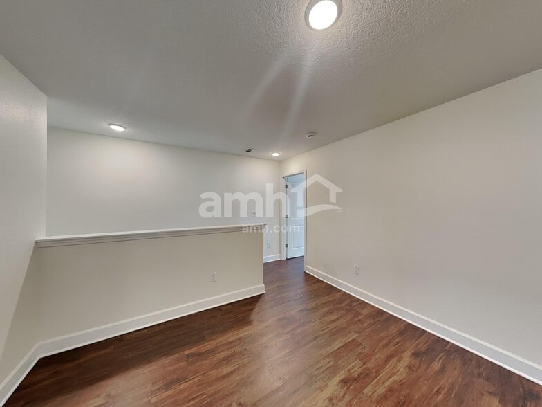 Building Photo - 2928 Rolling Acres Rd