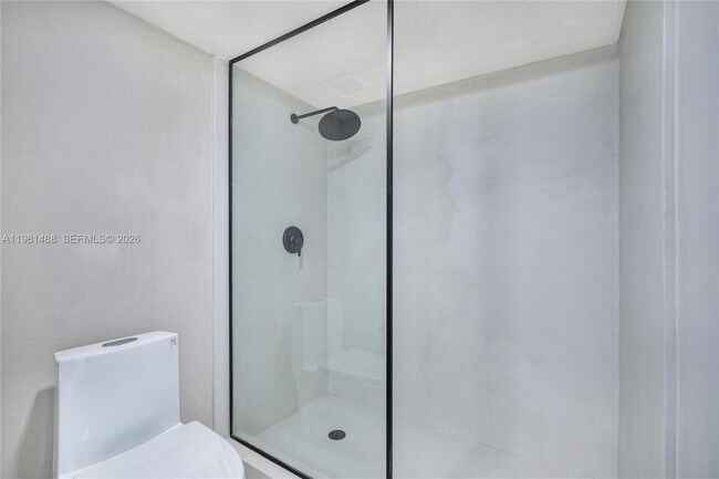 Building Photo - 19101 NE 36th Pl