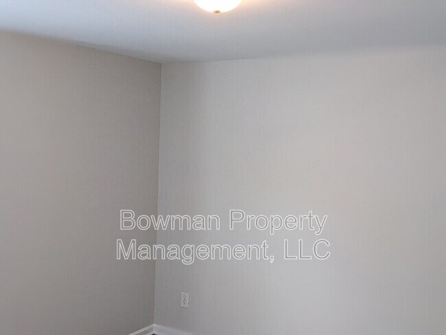 Building Photo - 150 Couplet Dr