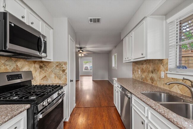 Building Photo - 29414 Sedgefield St