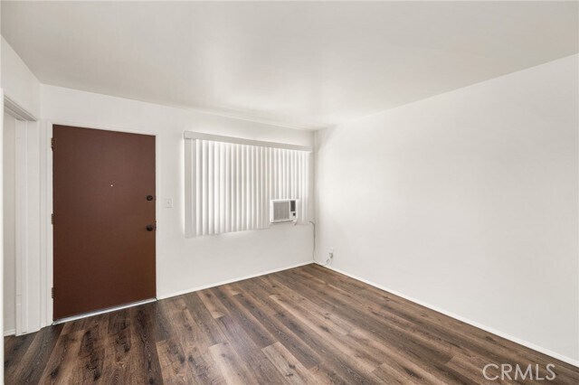 Building Photo - 124 W Adele St