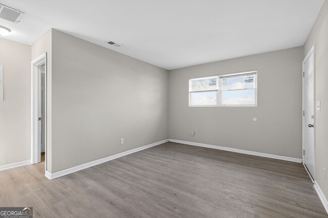 Building Photo - 7 Roper Dr