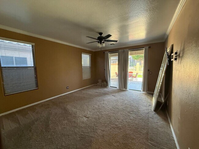 Building Photo - 6602 W Molly Ln