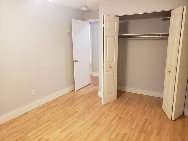 Building Photo - Comfortable 2-Bedroom Condo Near Lake Minnetonka – Private Deck & Resort-Style Amenities