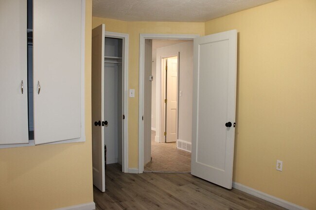 Building Photo - 760-762 N 100 W