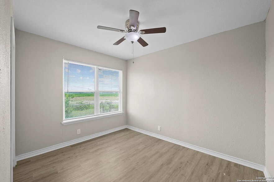 Building Photo - 8831 Hunters Creek St
