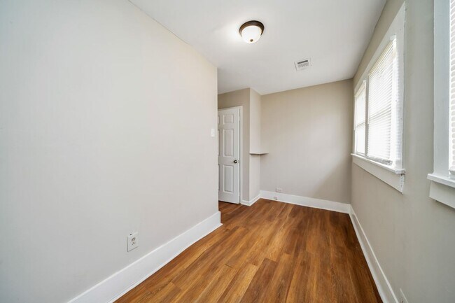 Building Photo - Your Dream Rental Awaits – Fully Renovated and Move-In Ready!