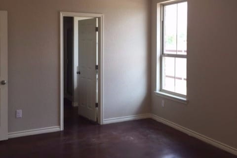 Building Photo - 6100 Boxelder Trail