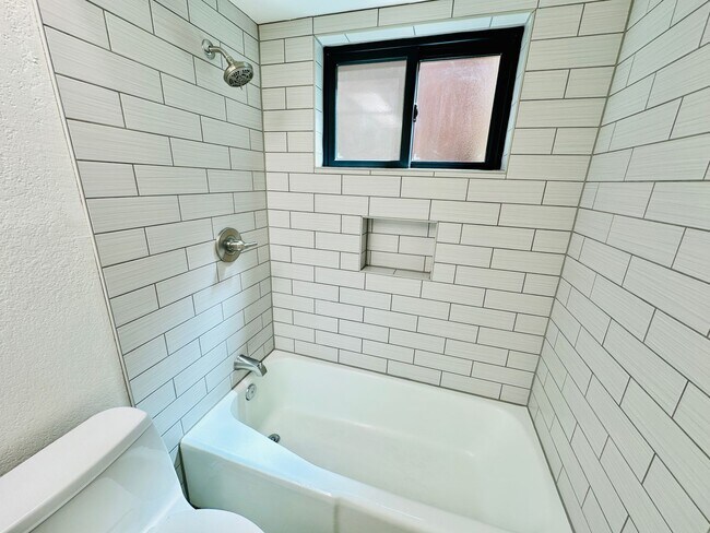 Building Photo - 1 MONTH FREE !!! - Charming 2 Bed 2 Bath Condo with Nature Views in Stillhouse Canyon - Spicewood...