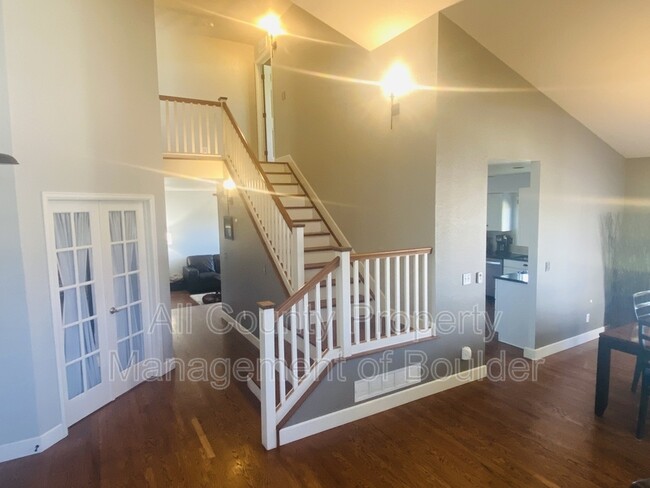 Building Photo - 381 lodgewood Lane