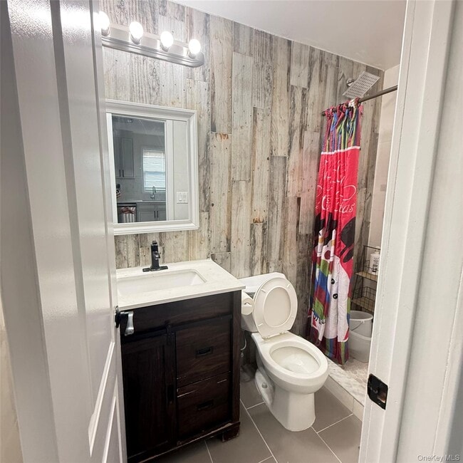 Building Photo - 76-19 85th Dr