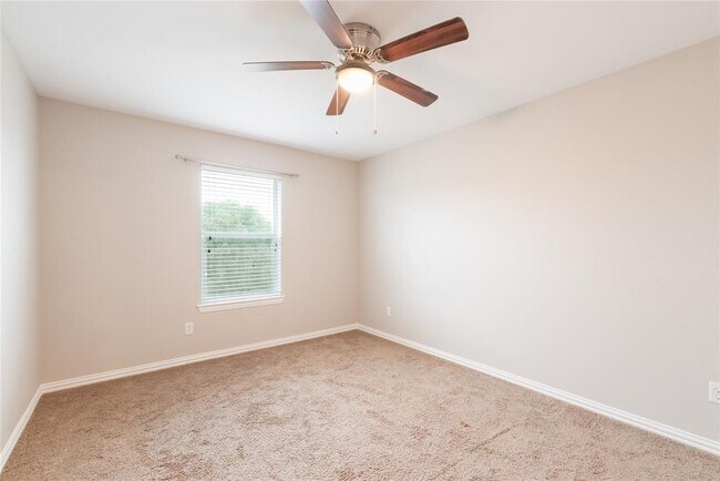 Building Photo - 217 Orchard Hill Trail