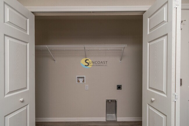 Building Photo - 9373 N Mendoza Way