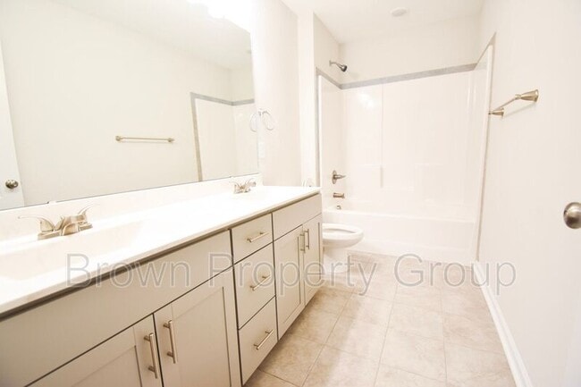 Building Photo - 114 Welborn St