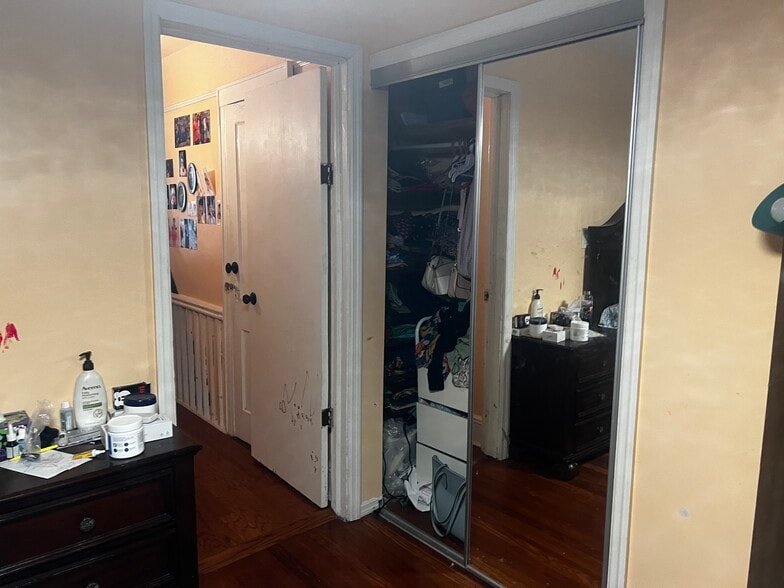 Building Photo - 16134 84th Ave