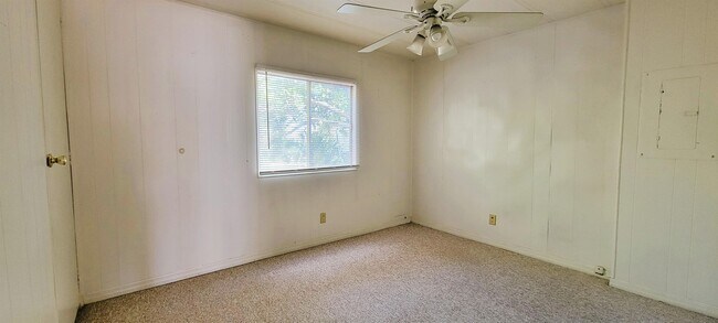 Building Photo - 160 Caloosa Lake Cir N