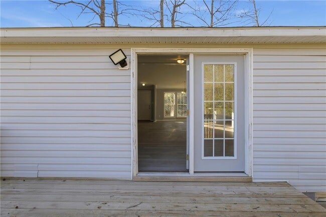 Building Photo - 5320 Long Branch Rd