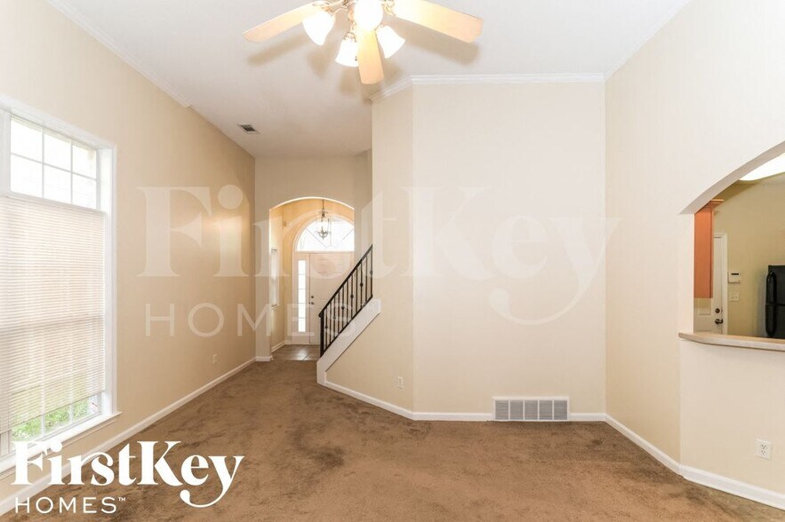 Building Photo - 2654 Bending Elm Cove