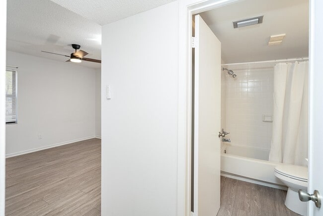 Building Photo - 39 Alcira Ct