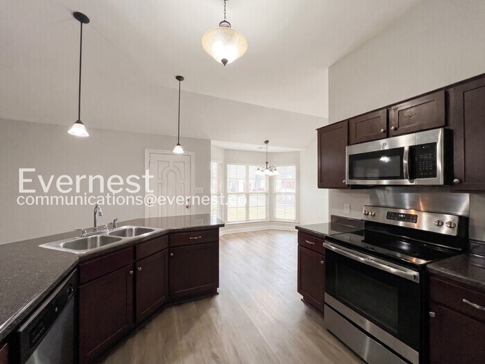 Building Photo - 8843 Smith Ranch Dr