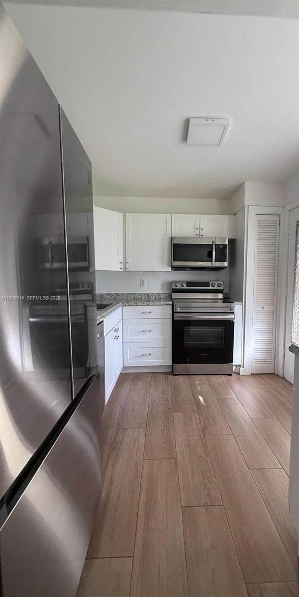 Building Photo - 1201 NE 191st St