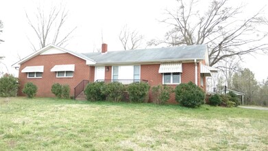 Building Photo - 607 Fort Mill Hwy