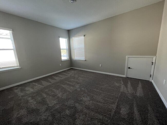 Building Photo - 3813 Rose Mallow Dr