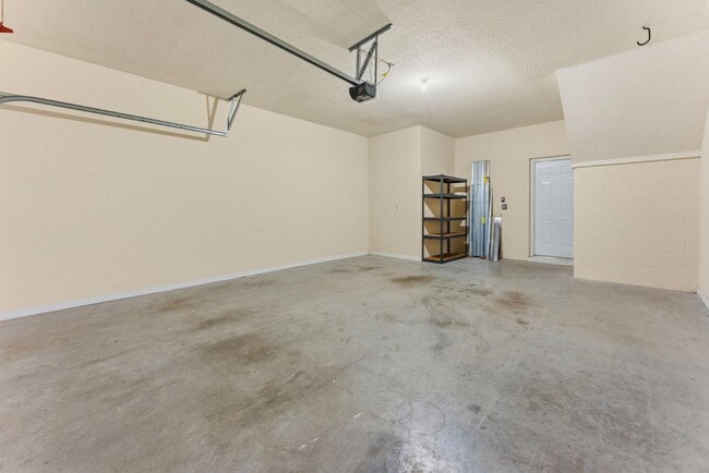 Building Photo - 595 52nd Ave N