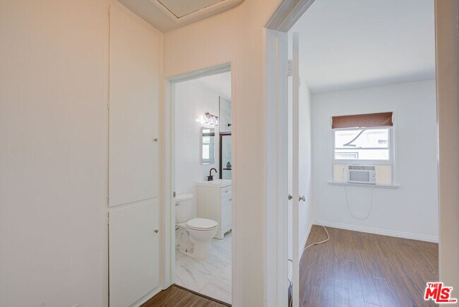 Building Photo - 1643 N Formosa Ave