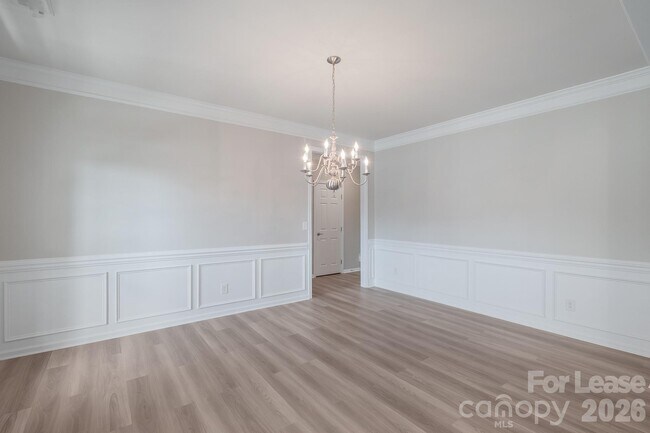 Building Photo - 3048 Arsdale Rd