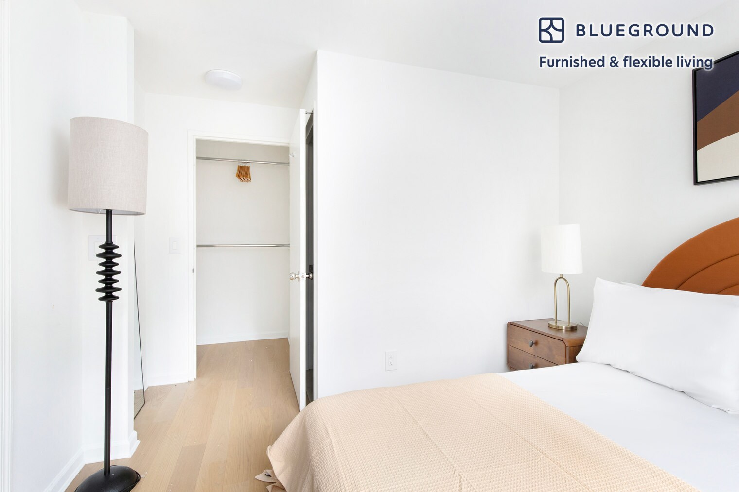 Building Photo - 400 Chambers St