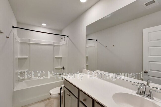 Building Photo - 270 Firewheel Ct