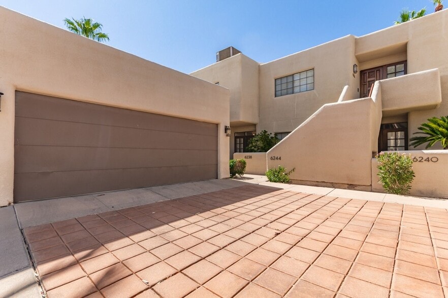 Primary Photo - 6238 N 30th Pl
