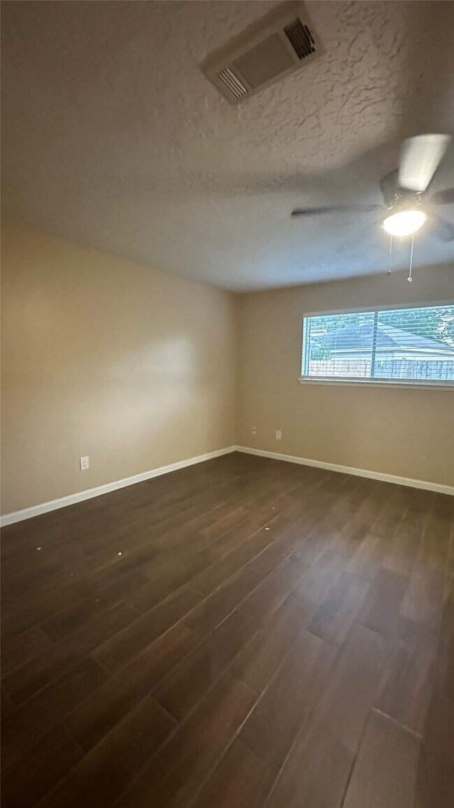 Building Photo - 11503 Briar Forest Dr