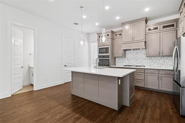 Building Photo - 714 Resort Dr