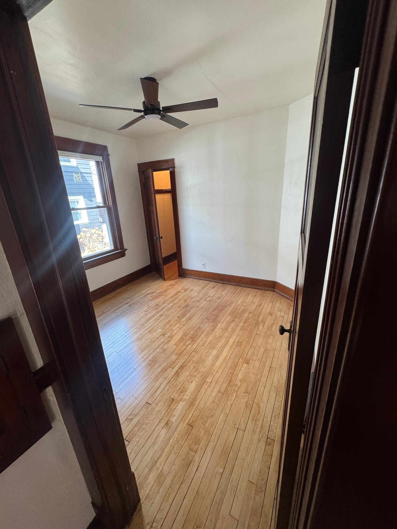 Building Photo - 2992 S Wentworth Ave