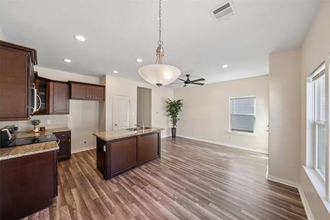 Building Photo - 16721 Stonefield St