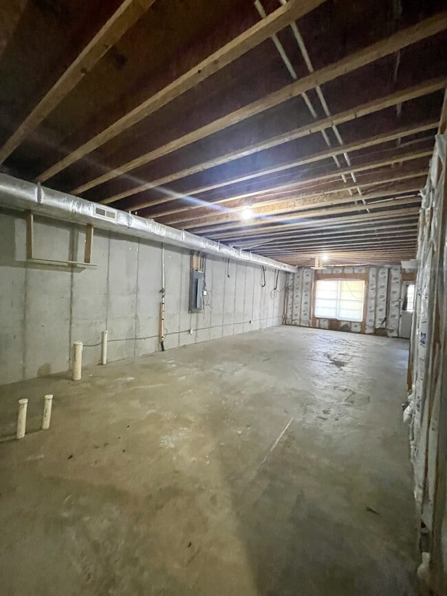 Building Photo - 525 Northwynd Cir