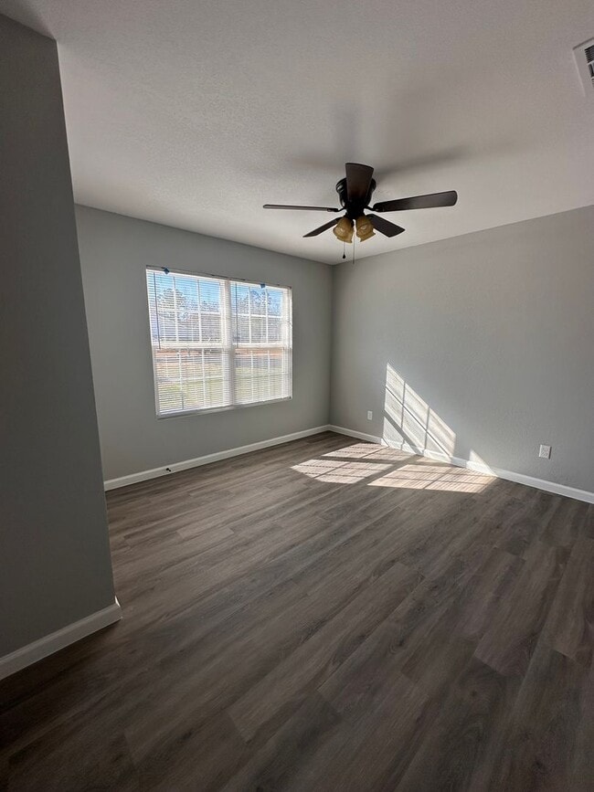 Building Photo - 3 Bed 2 Bath New Construction Home